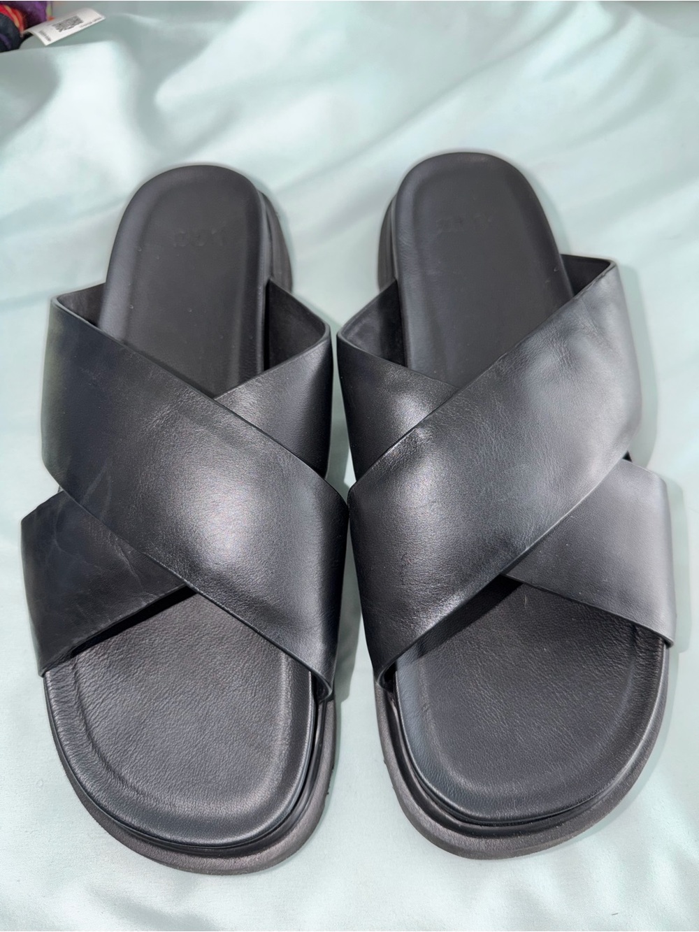 UGG Women's Capitelle Crossband Leather Platform Slides Sandals
